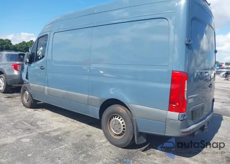 2019 Mercedes-Benz Sprinter 2500 Standard Roof V6 z USA, uszkodzony, nr VIN WD4PF0CD5KT003981